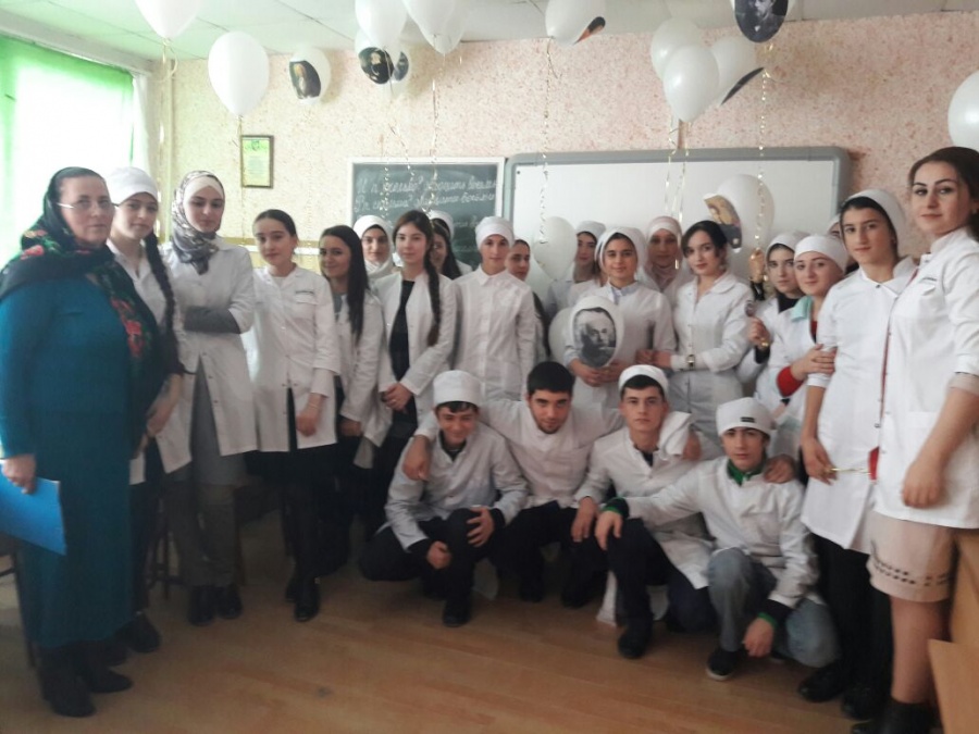 В  3 группе 1 курса прошел открытый урок по математике и русскому языку.