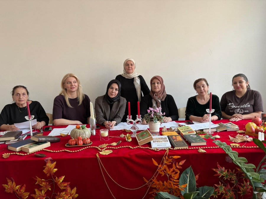 «Уж небо осенью дышало…»