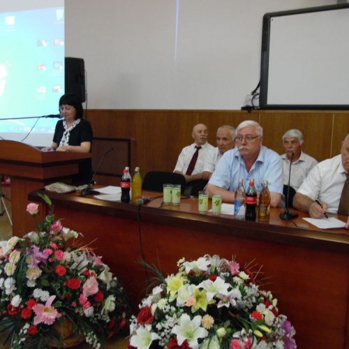 Вручение дипломов...259