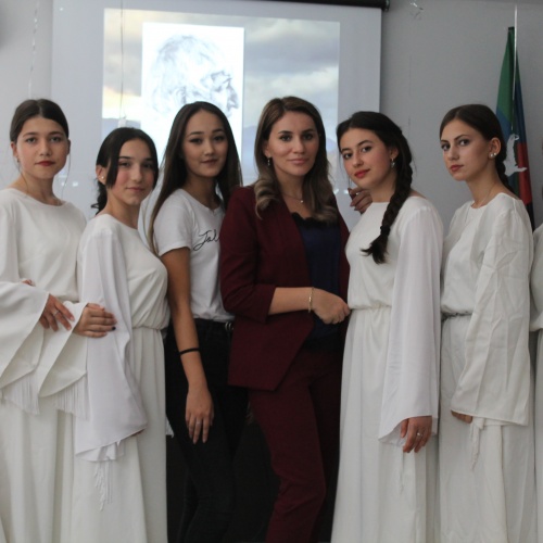 День рождения Расула Гамзатова