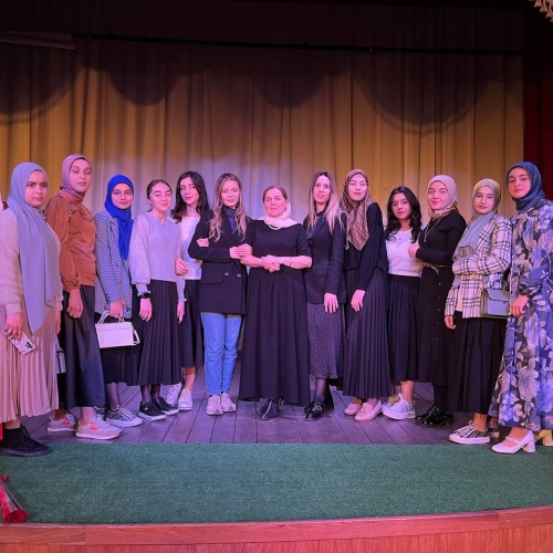 30.11.2022 г в доме поэзии города Махачкала студенты 1-го курса специальности «Акушерское дело » Медицинского колледжа ДГМУ ВО ДГМУ на базе 9 класса провели мероприятие посвященное 90-летию  со дня ро