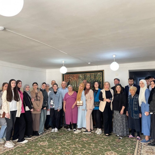 Акция "Подари улыбку взрослым".