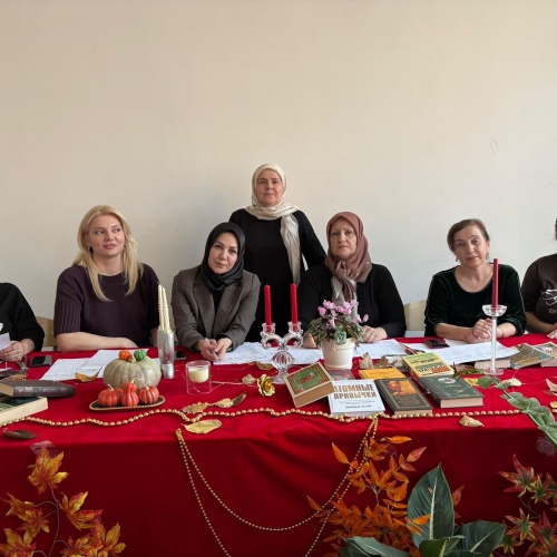 «Уж небо осенью дышало…»