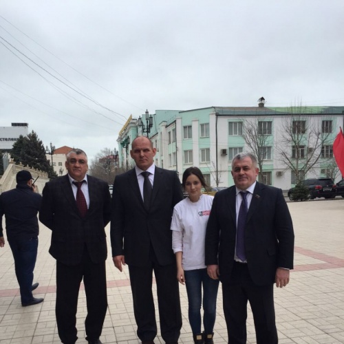 Я помощник президента...72