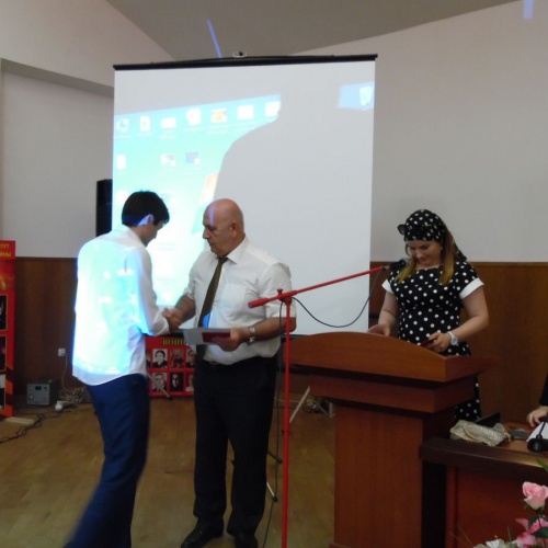 Вручение дипломов...269